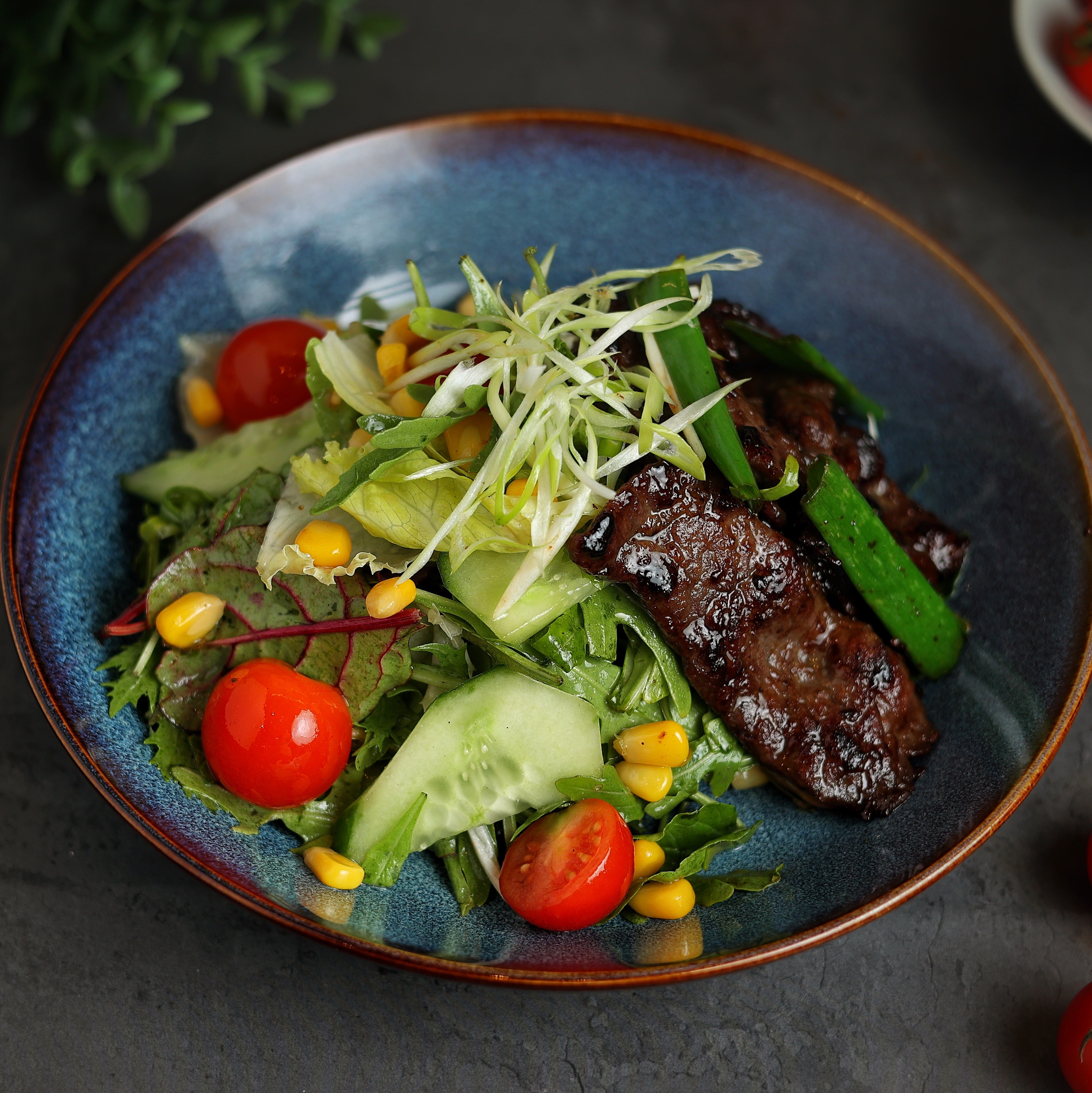 Mongolian Beef Salad 